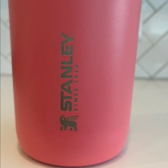 Stanley Coral Stainless Steel Go Flip Travel Mug 64 oz - Picture 2 of 3